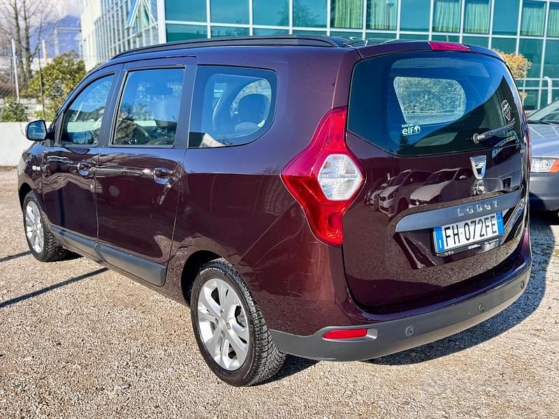 Usata Dacia Lodgy Lauréate 90 CV (66 kW) 2017 Marrone Monovolume