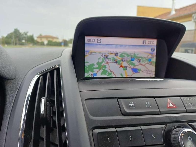 Grigio Usata 2012 Opel Zafira Tourer Cosmo Monovolume | 3800 € (Buon prezzo) - Immagine 1/4