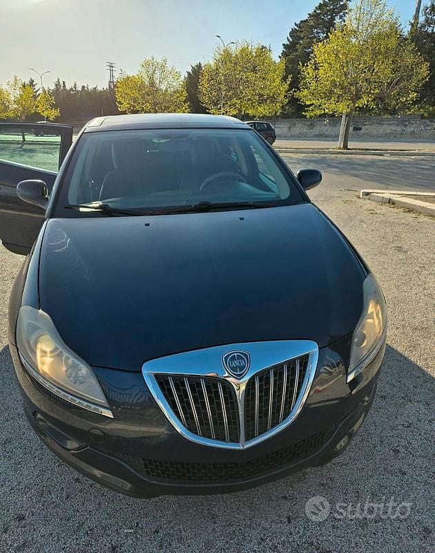 Usata Lancia Delta 165 CV (121 kW) 2008 Blu Utilitaria