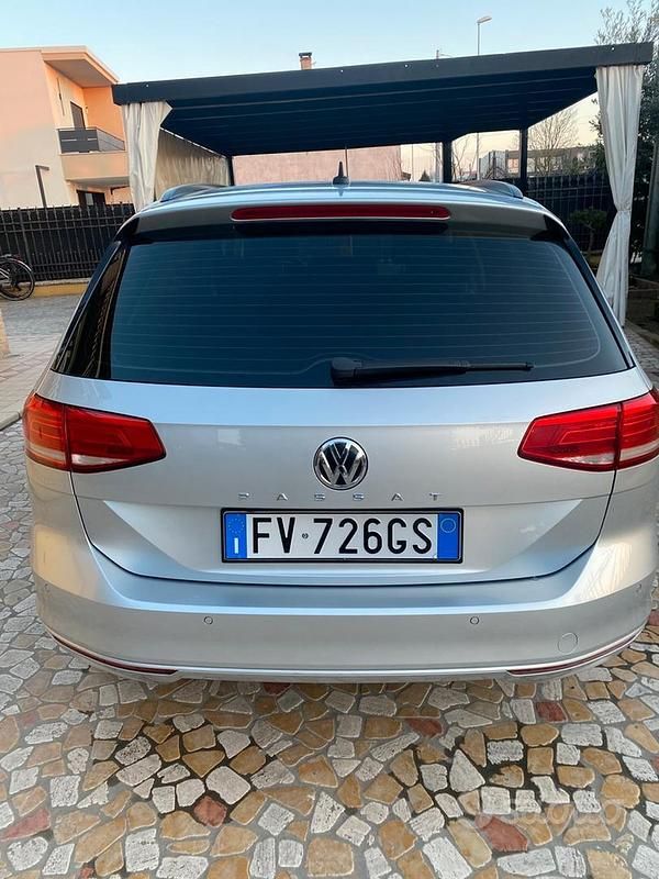 Usata VW Passat 150 CV (110 kW) 2019 Grigio Station wagon