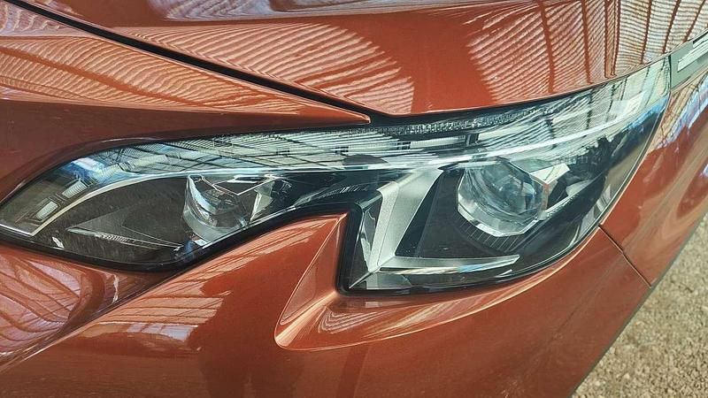 Usata Peugeot 3008 GT-line 120 CV (88 kW) 2017 Bronzo SUV