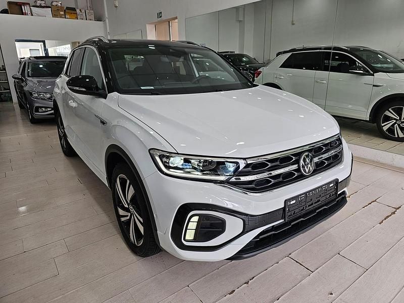 Usata VW T-Roc R-line 150 CV (110 kW) 2023 Pure white / nero SUV