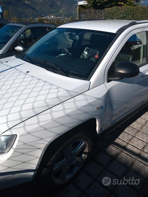 Usata Jeep Compass 136 CV (100 kW) 2012 Bianco SUV