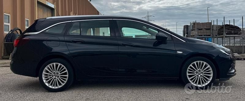 Usata Opel Astra 150 CV (110 kW) 2019 Nero Station wagon
