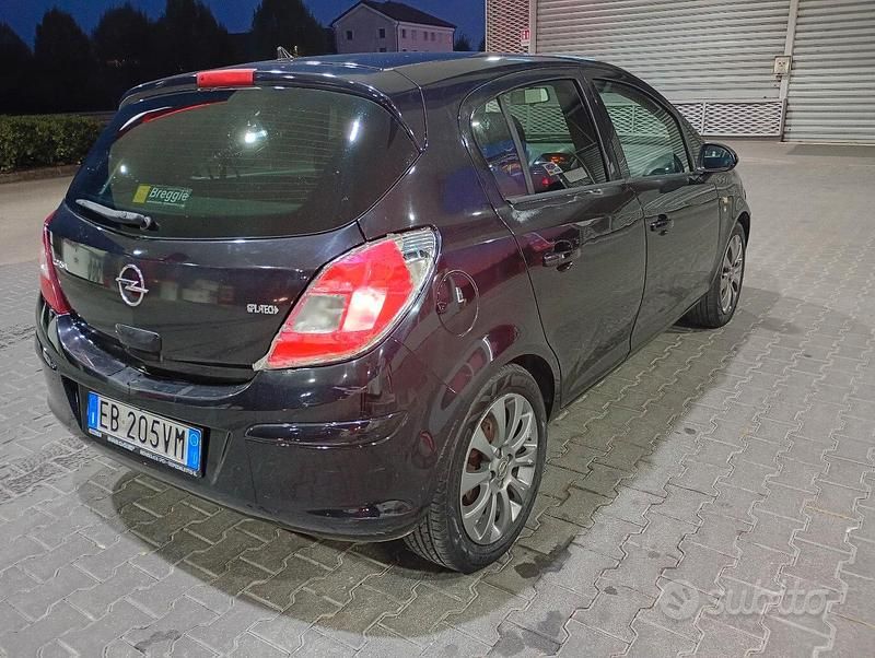 Usata Opel Corsa 80 CV (58 kW) 2010 Utilitaria