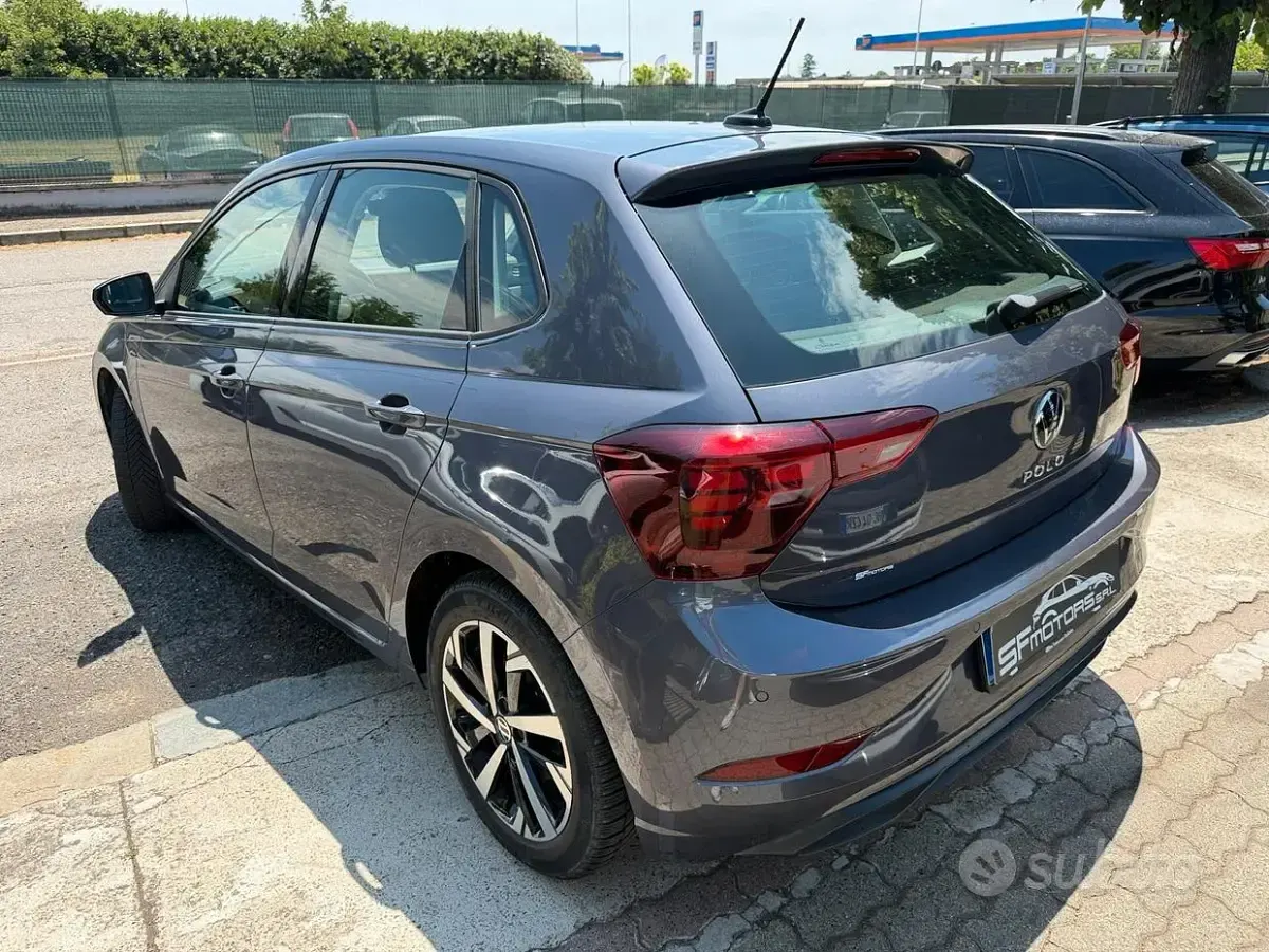 Usata VW Polo Style 95 CV (69 kW) 2023 Grigio Utilitaria