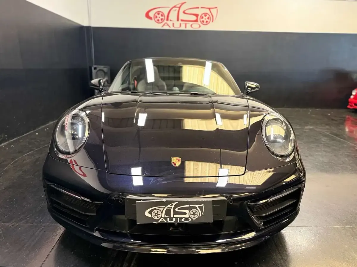 Usata Porsche 992 480 CV (353 kW) 2022 Nero Cabrio