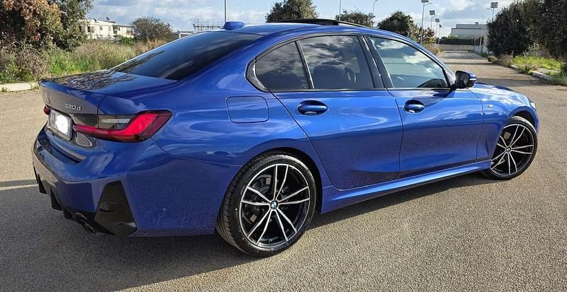 Usata BMW 320 M Sport 190 CV (139 kW) 2023 Blu/azzurro Berlina