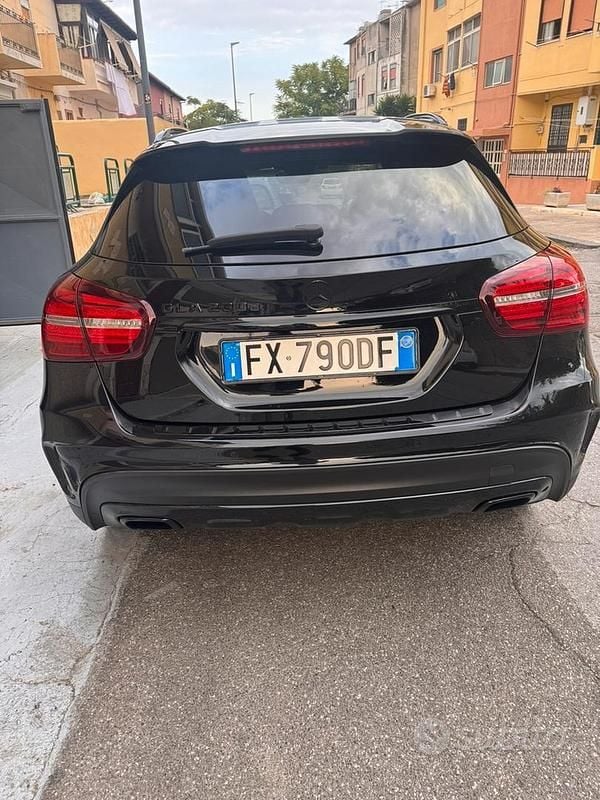 Usata 2019 Mercedes GLA200 Edition SUV | 26.000 € (Cara) - Immagine 1/4