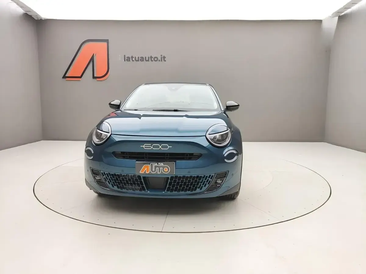 Usata Fiat 600 Icon 136 CV (100 kW) 2025 Verde SUV