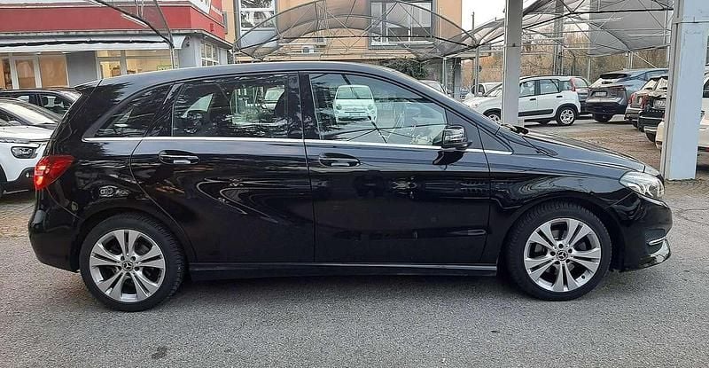 Usata Mercedes B200 Premium 136 CV (100 kW) 2018 Nero Monovolume