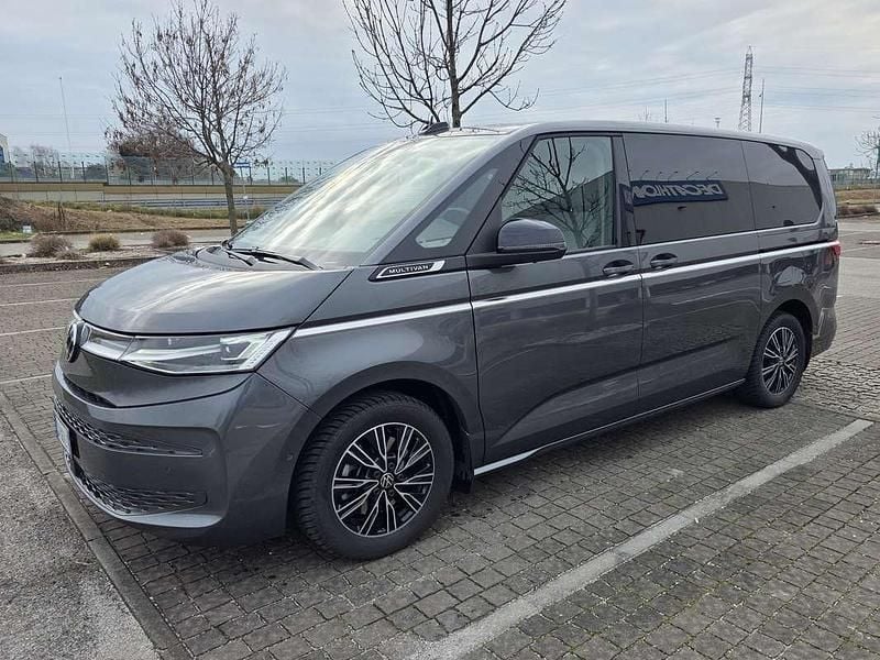 Begagnad VW T7 150 HK (110 kW) 2024 Grå Van