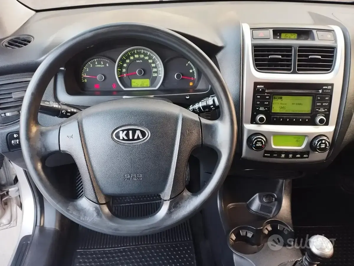 Usata Kia Sportage Active 140 CV (102 kW) 2008 Grigio SUV