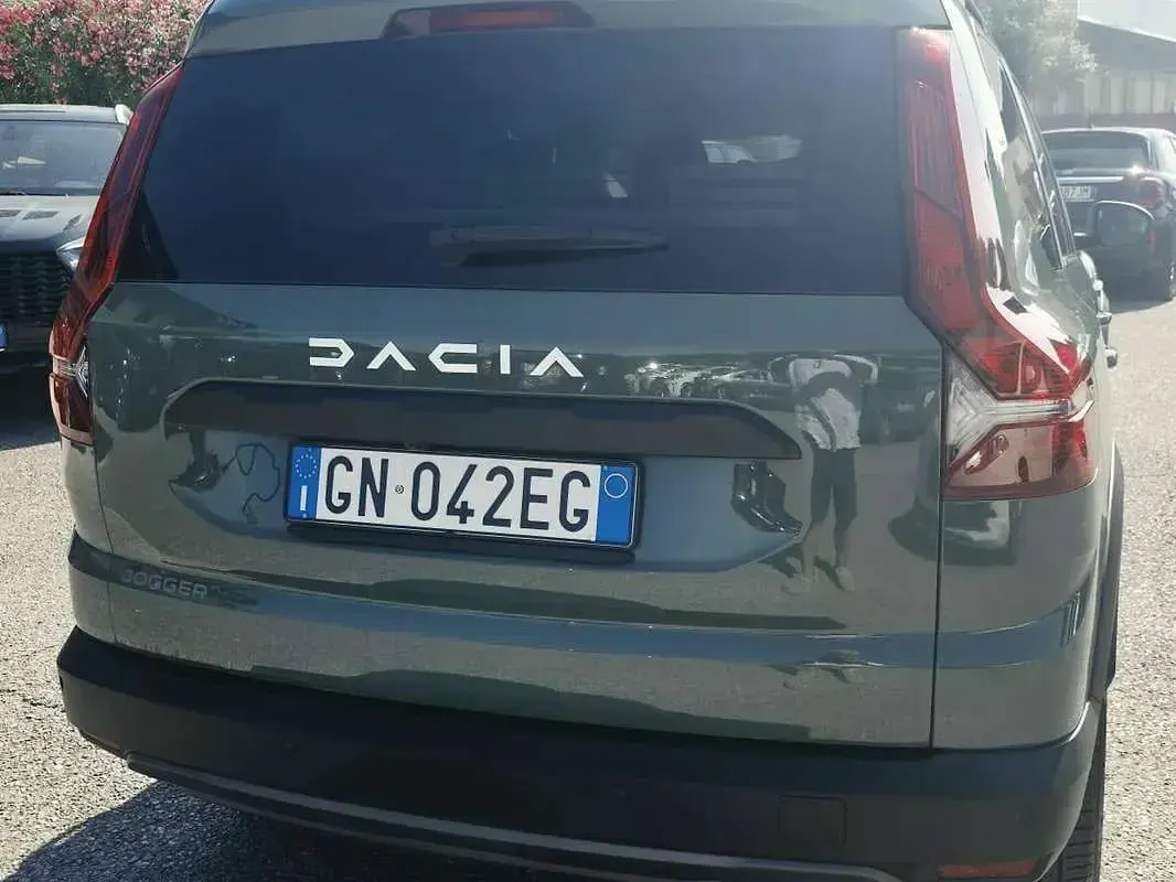 Usata Dacia Jogger Extreme 110 CV (80 kW) 2023 Verde Monovolume