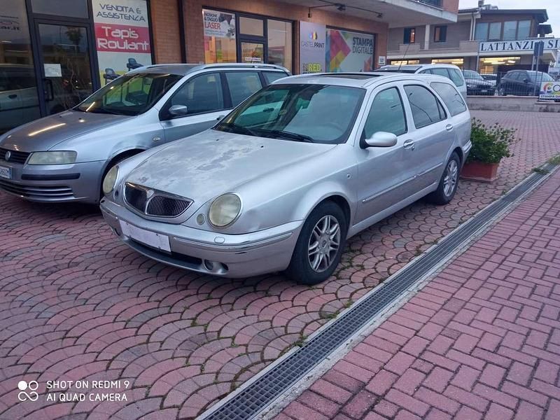 Argento Usata 2002 Lancia Lybra Station wagon | 899 € (Super prezzo) - Immagine 1/4