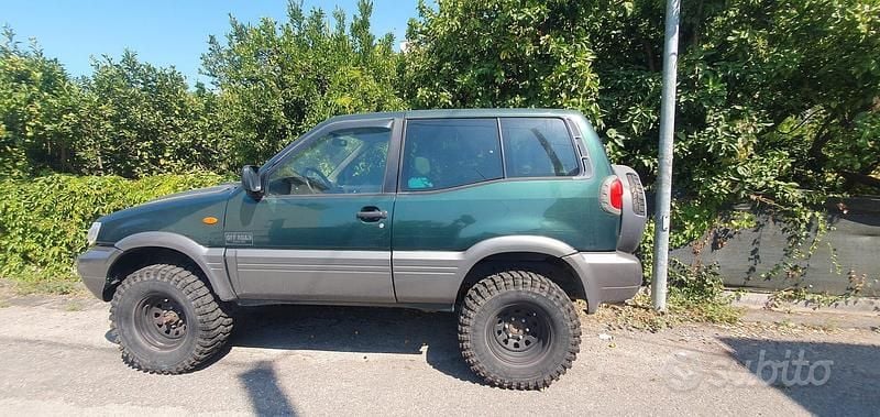 Gebraucht Nissan Terrano 154 PS (113 kW) 2003 Grün SUV