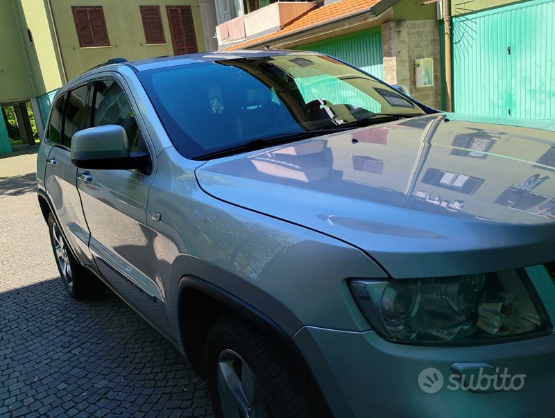 Usata Jeep Grand Cherokee 243 CV (178 kW) 2013 Grigio SUV