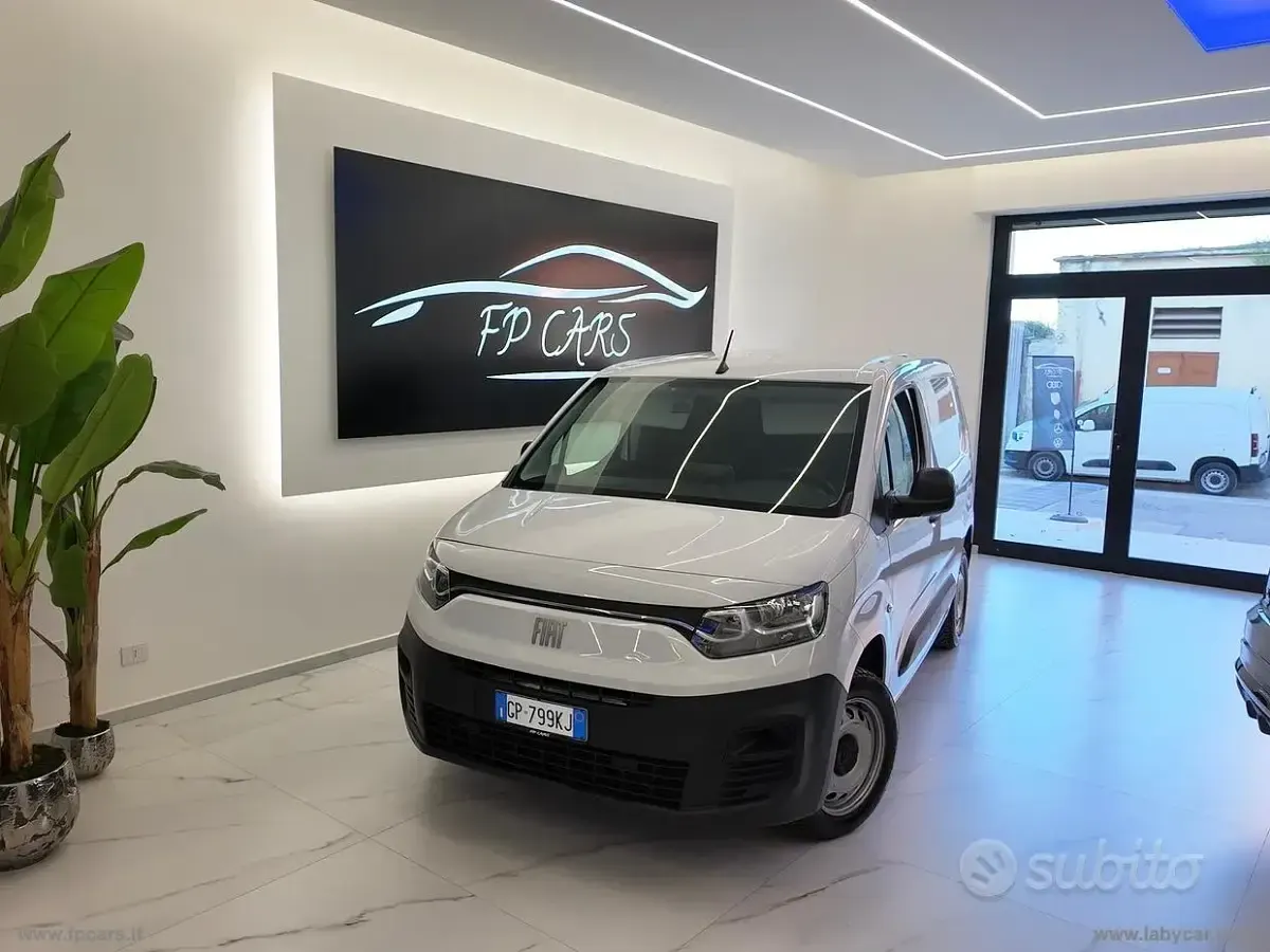 Usata Fiat Doblò 131 CV (96 kW) 2023 Other Monovolume