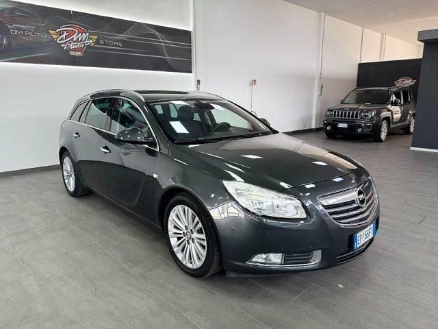 Usata Opel Insignia 160 CV (117 kW) 2012 Grigio scuro Station wagon