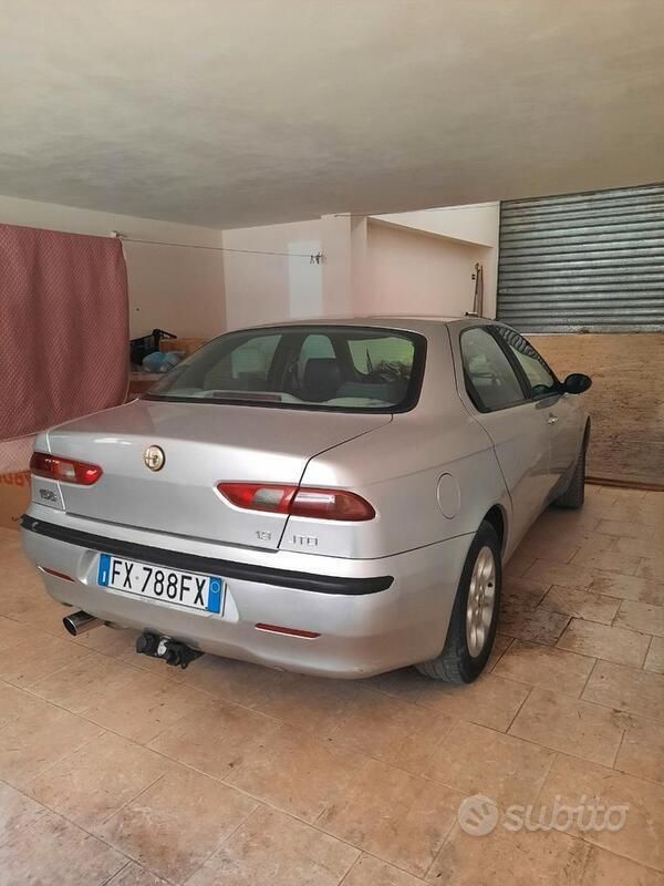 Usata Alfa Romeo 156 105 CV (77 kW) 2000 Grigio Berlina