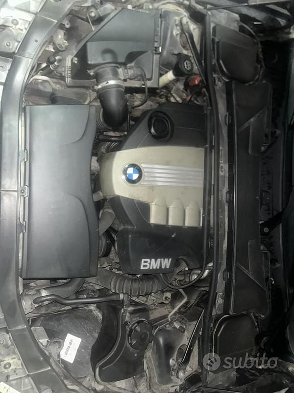 Usata BMW 318 143 CV (105 kW) 2008 Grigio Berlina