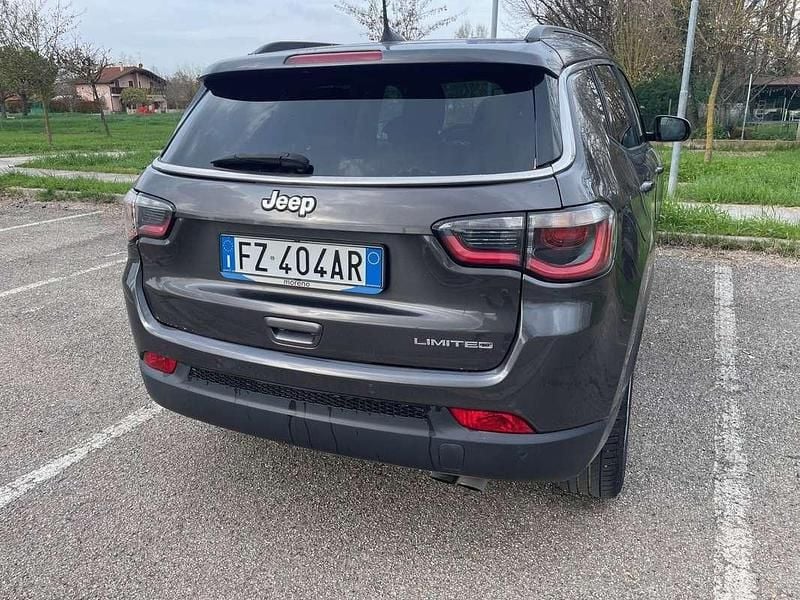 Usata Jeep Compass Limited 140 CV (102 kW) 2019 Grigio SUV