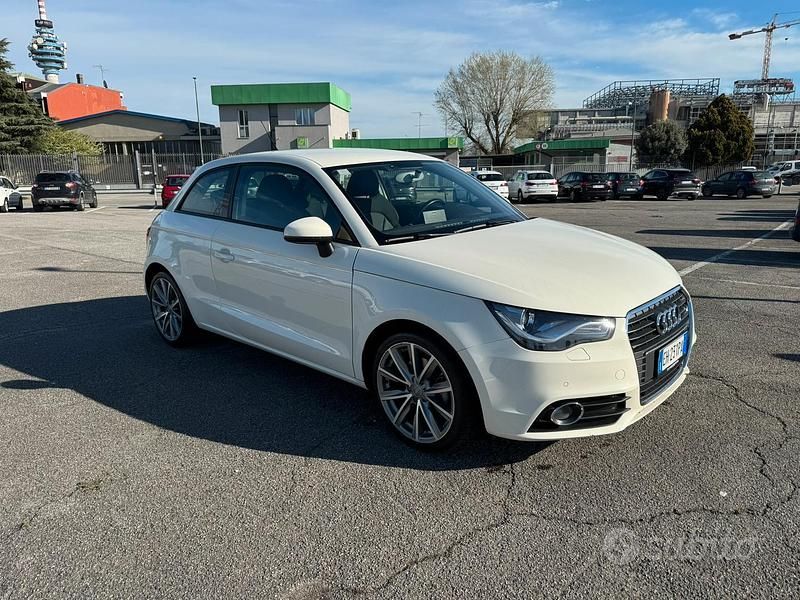 Usata Audi A1 Ambition 122 CV (89 kW) 2011 Bianco Utilitaria