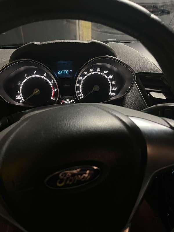 Usata Ford Fiesta Titanium 101 CV (74 kW) 2013 Utilitaria