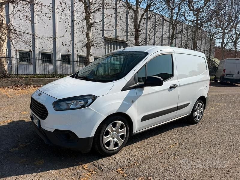 Usata Ford Courier 75 CV (55 kW) 2021 Monovolume