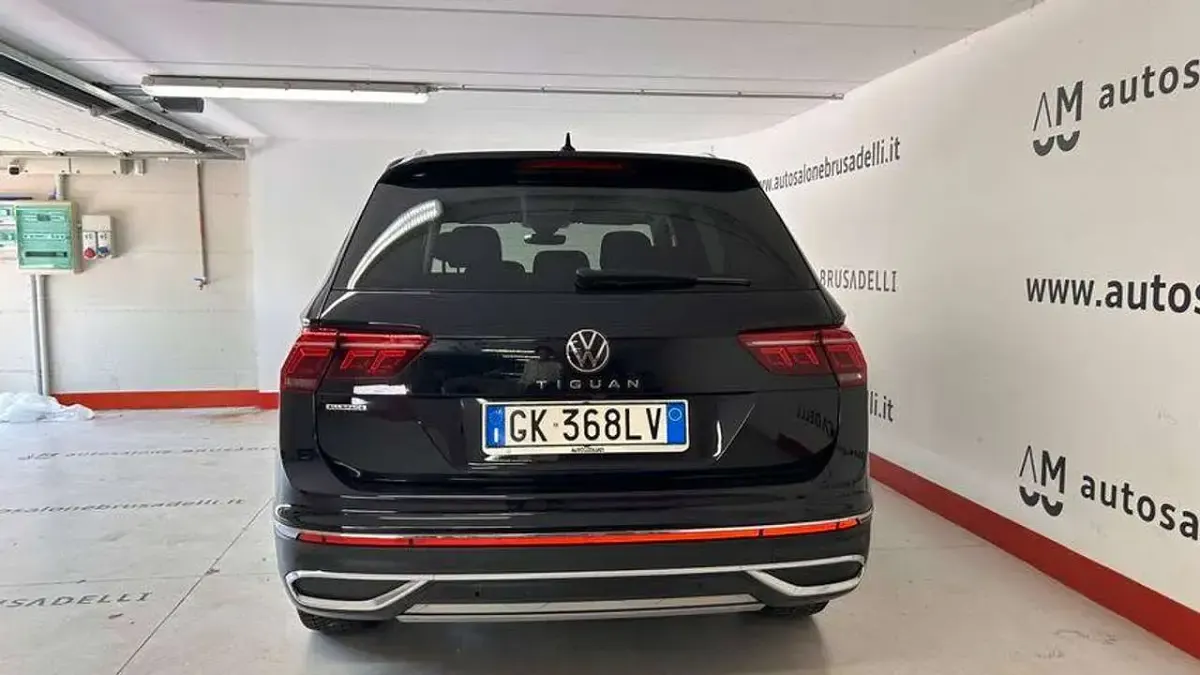 Usata VW Tiguan Allspace Elegance 150 CV (110 kW) 2022 Deep black perlato SUV