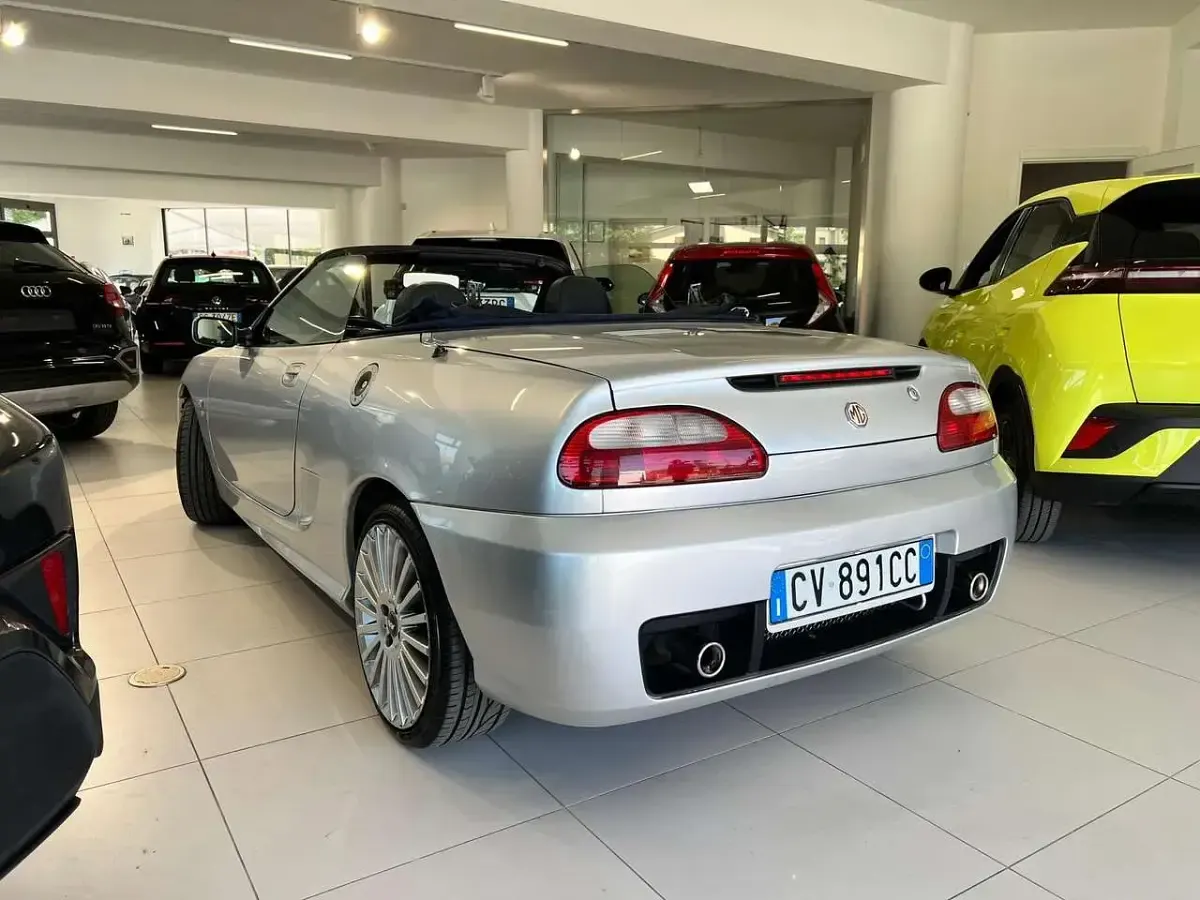 Usata MG TF 116 CV (85 kW) 1996 Argento Cabrio