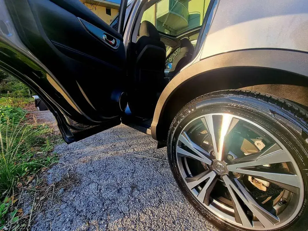 Usata Nissan Qashqai N-Connecta 131 CV (96 kW) 2019 Argento SUV