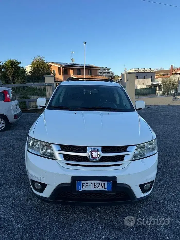 Usata Fiat Freemont Lounge 170 CV (125 kW) 2014 Bianco SUV
