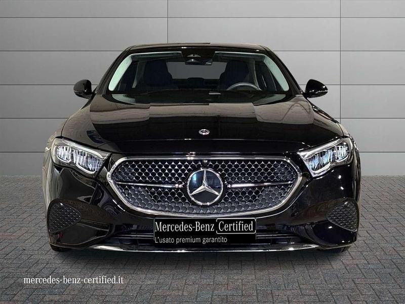 Usata Mercedes E220 Advanced 197 CV (144 kW) 2024 Nero Berlina