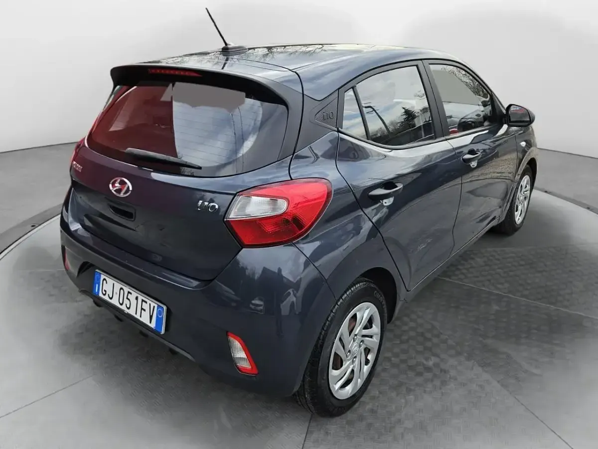 Usata Hyundai i10 Advanced Plus 67 CV (49 kW) 2022 Grigio Utilitaria