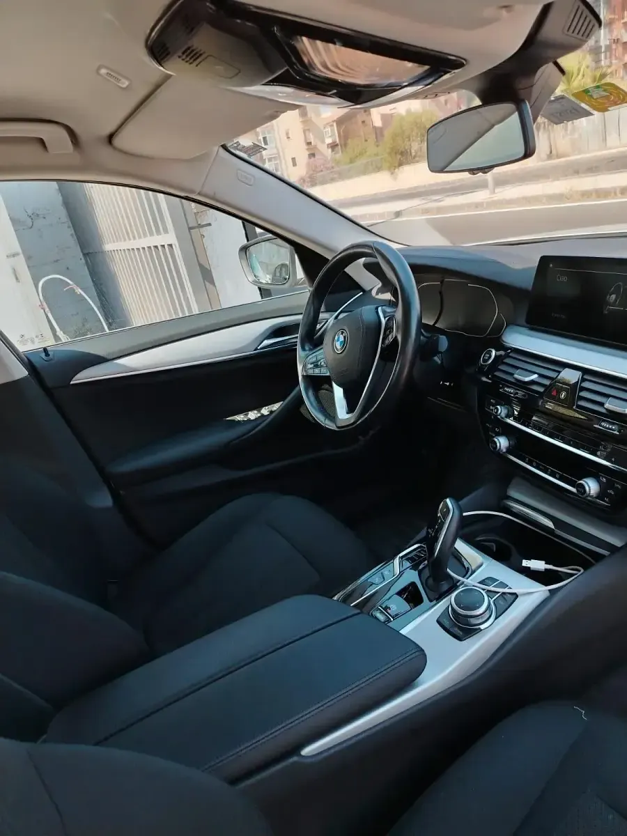 Usata BMW 530e Luxury Line 285 CV (209 kW) 2021 Grigio Berlina