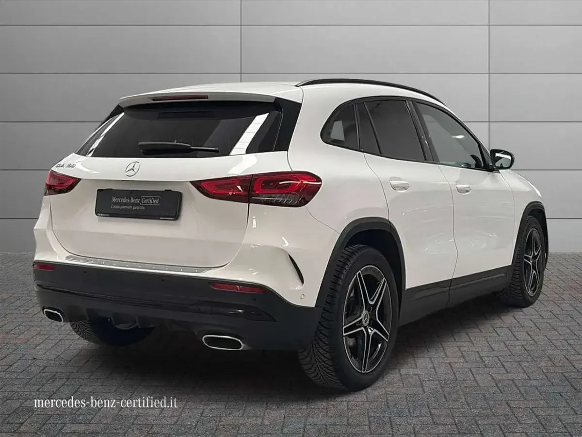 Usata Mercedes GLA180 Premium 136 CV (100 kW) 2021 Bianco SUV
