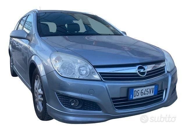 Usata Opel Astra Cosmo 150 CV (110 kW) 2008 Grigio Station wagon