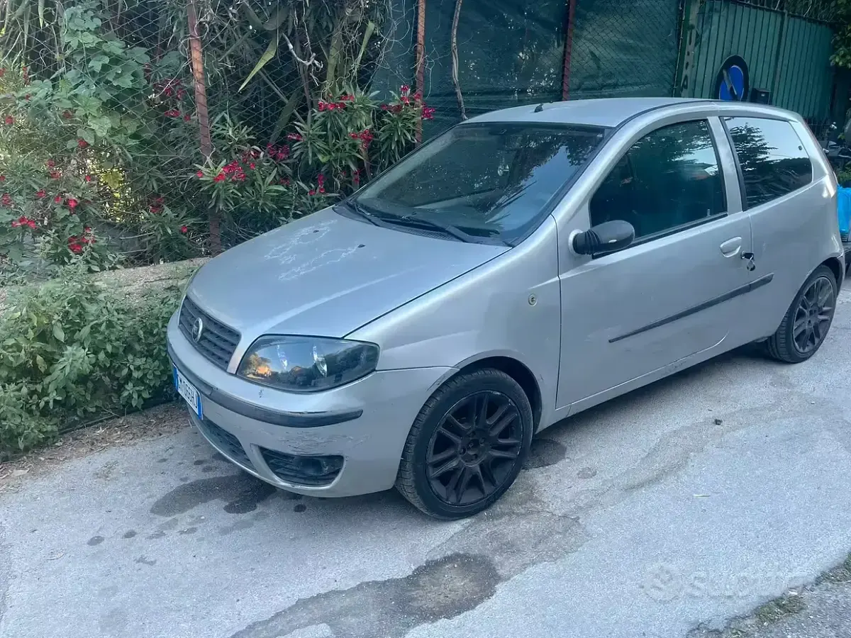 Usata Fiat Punto 60 CV (44 kW) 2003 Utilitaria