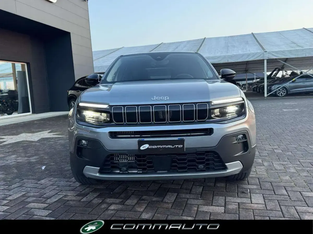 Usata Jeep Avenger Summit 110 CV (80 kW) 2025 Grigio SUV