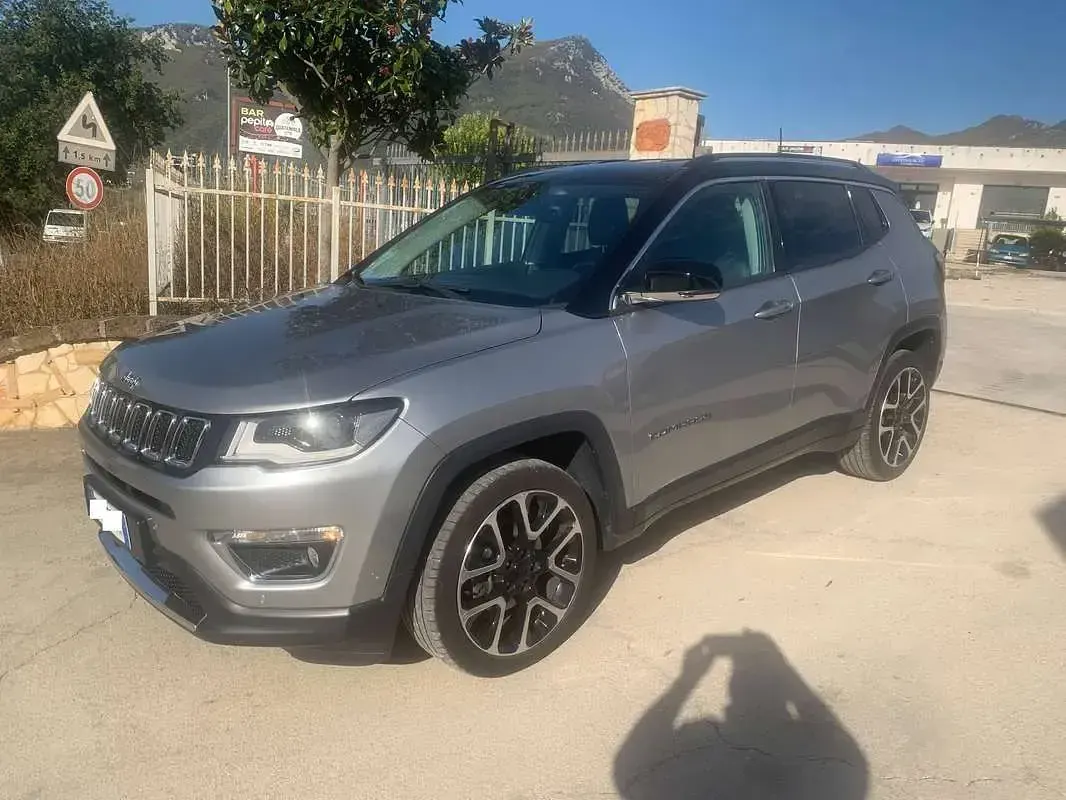 Usata Jeep Compass Limited 120 CV (88 kW) 2018 Grigio SUV