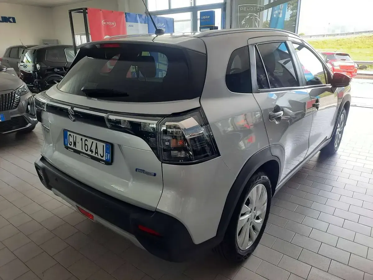 Używany Suzuki SX4 S-Cross 129 KM (94 kW) 2024 Srebrny SUV