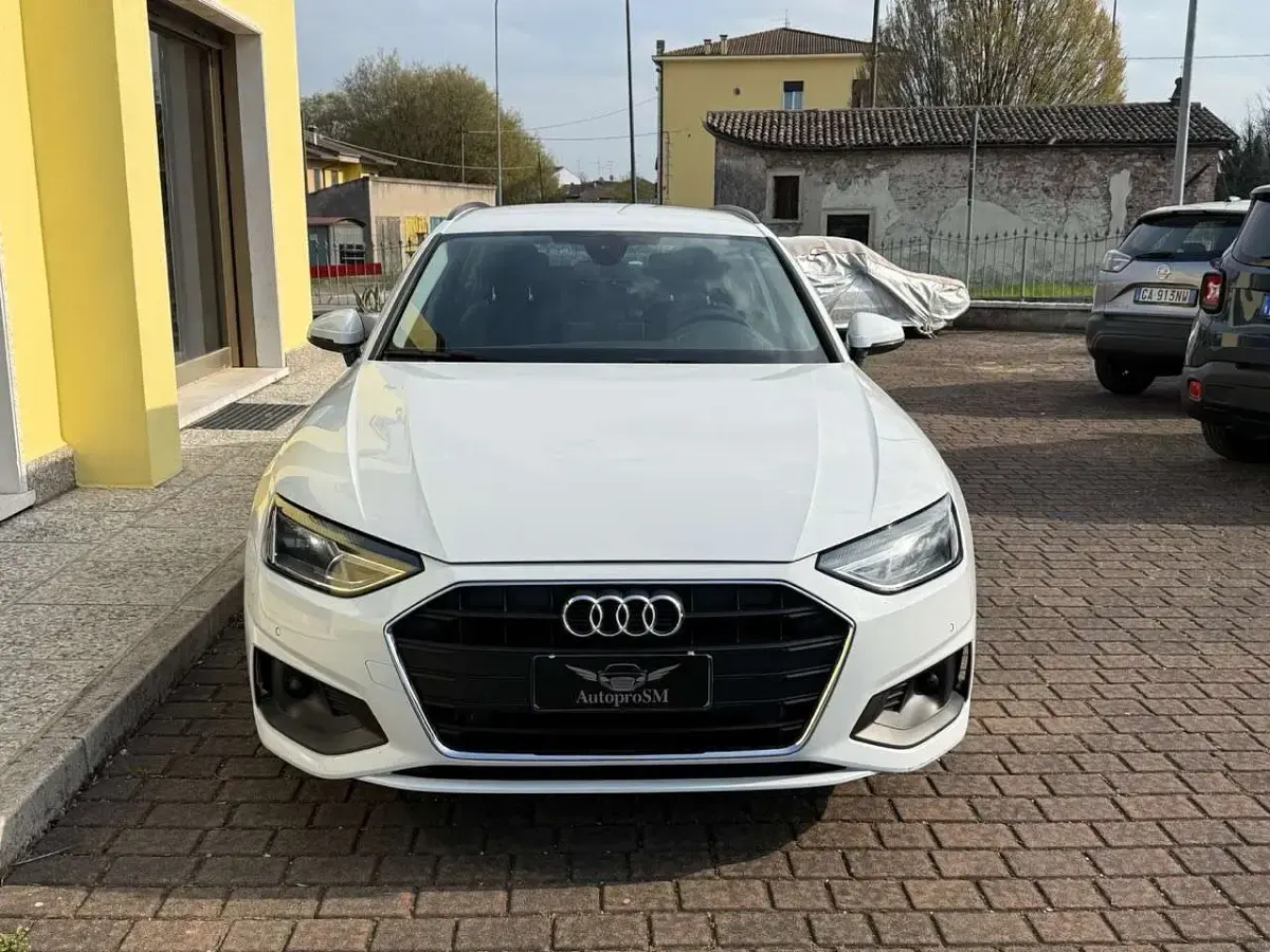 Gebraucht Audi A4 Ambiente 163 PS (119 kW) 2024 Weiß Kombi