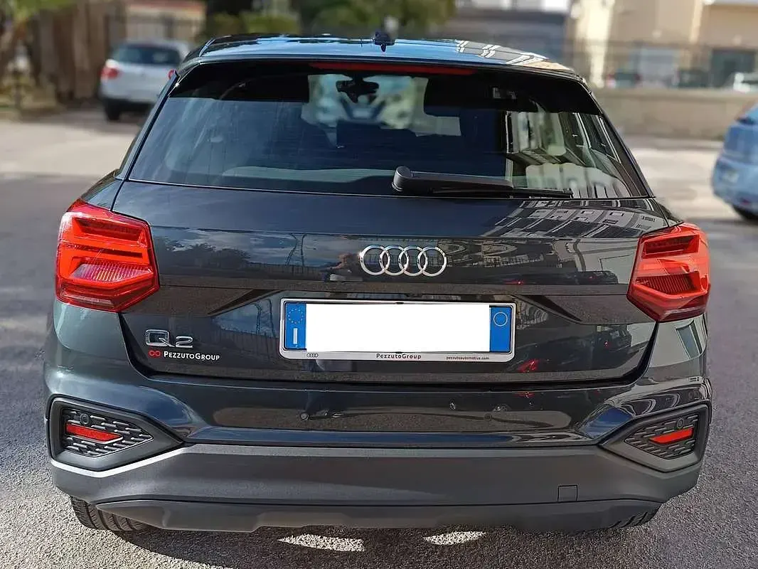 Usata Audi Q2 Admired 116 CV (85 kW) 2022 Grigio SUV