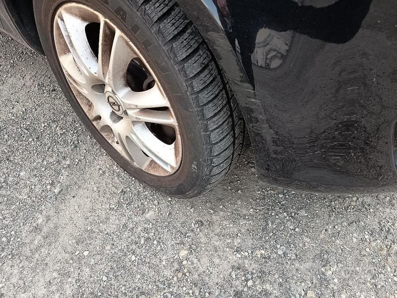 Usata Opel Corsa 58 CV (42 kW) 2007 Nero Berlina