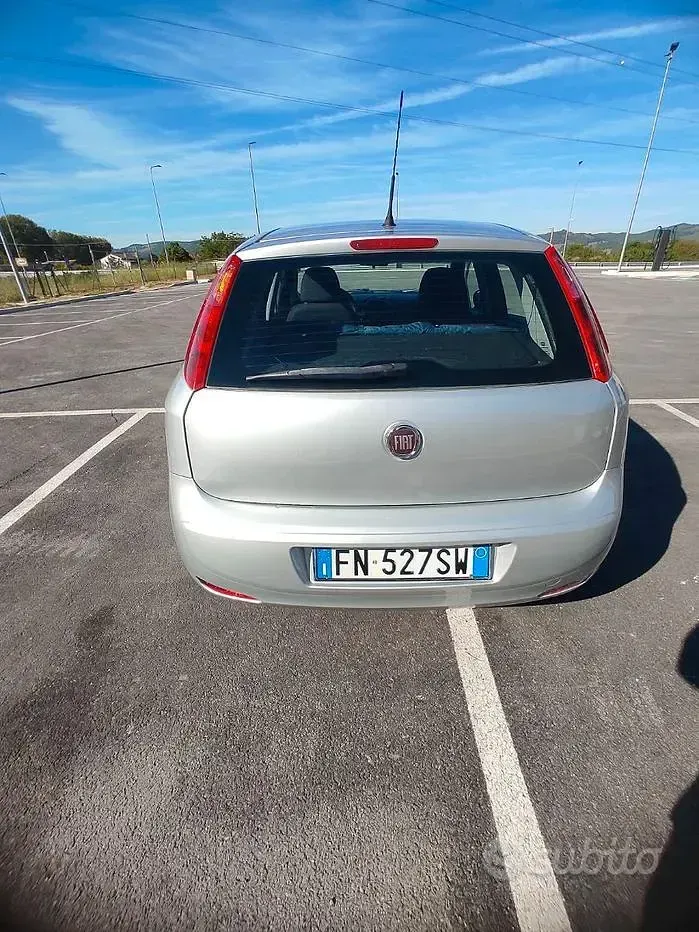 Usata Fiat Punto 77 CV (56 kW) 2018 Utilitaria