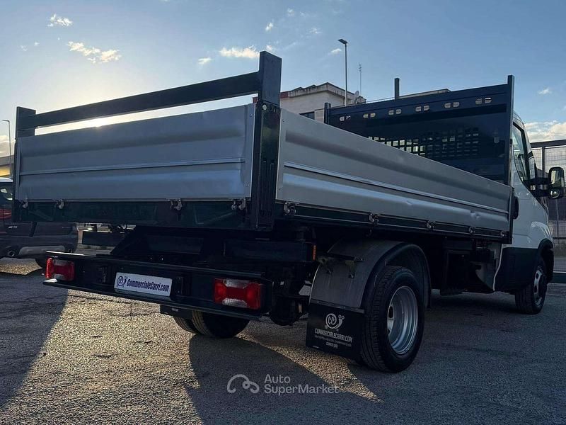 Usata Iveco Daily 160 CV (117 kW) 2021 Bianco