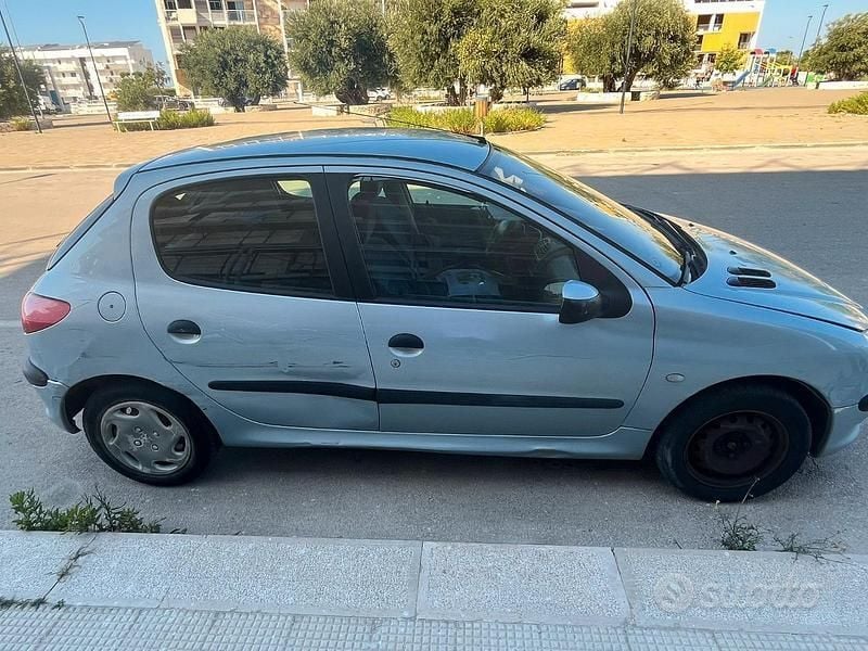 Usata Peugeot 206 60 CV (44 kW) 2002 Utilitaria