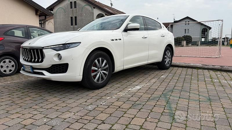 Usata Maserati Levante 250 CV (183 kW) 2018 Bianco SUV