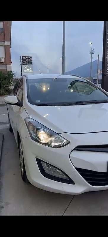 Usata Hyundai i30 Classic 110 CV (80 kW) 2013 Bianco Station wagon